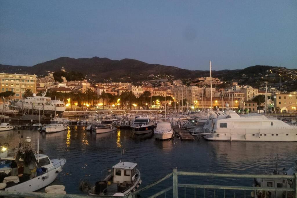 Centrally Located Apt By Harbour With Elevator Sanremo Exterior photo