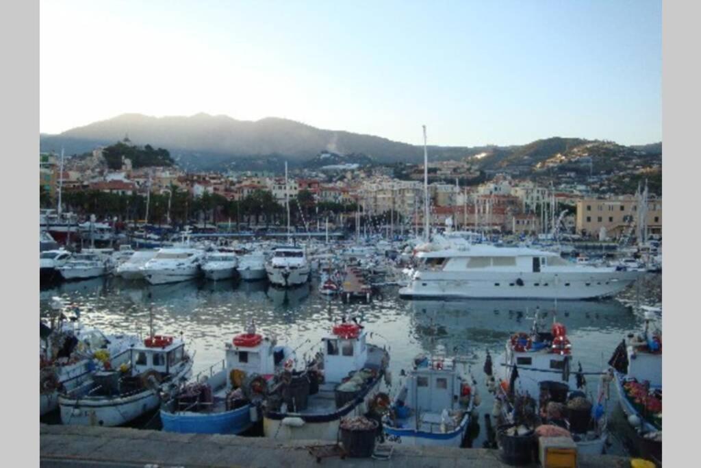 Centrally Located Apt By Harbour With Elevator Sanremo Exterior photo